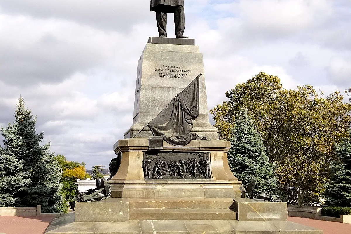 Monument to Admiral Nakhimov photo 1