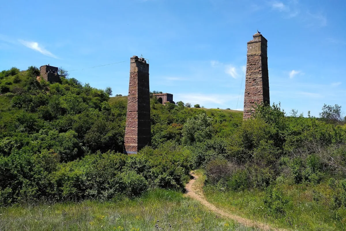 Red Bridge (ruins) photo 1