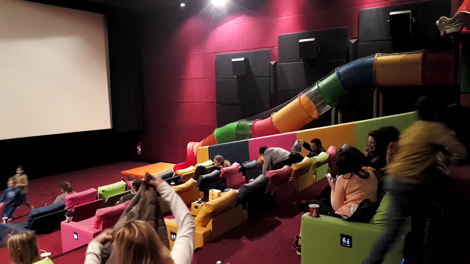 VILLAGE CINEMAS - RENTIS photo 5