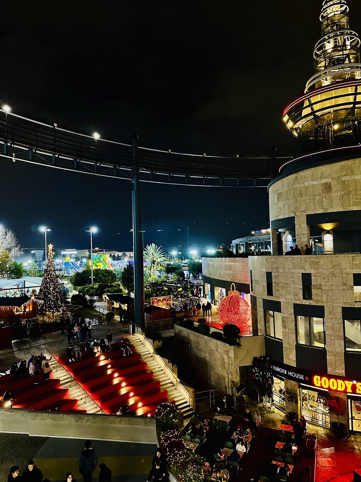 VILLAGE CINEMAS - RENTIS photo 9
