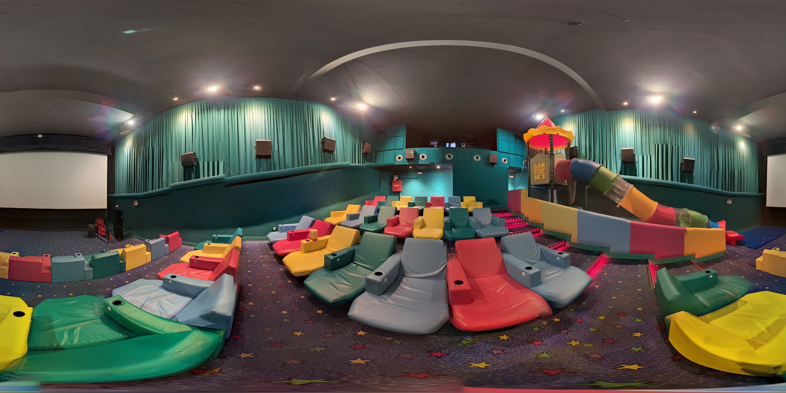 VILLAGE CINEMAS - RENTIS photo 7