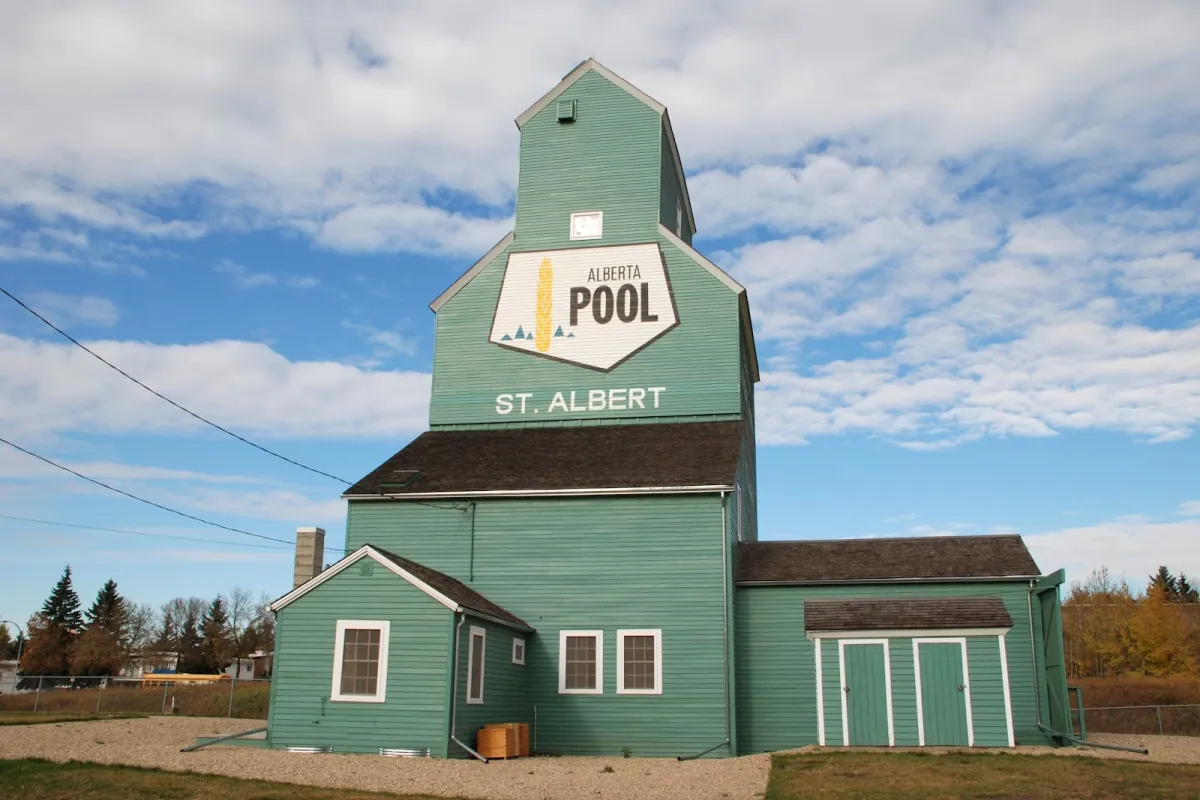 St. Albert's Historic River Lots + Grain Elevators photo 1