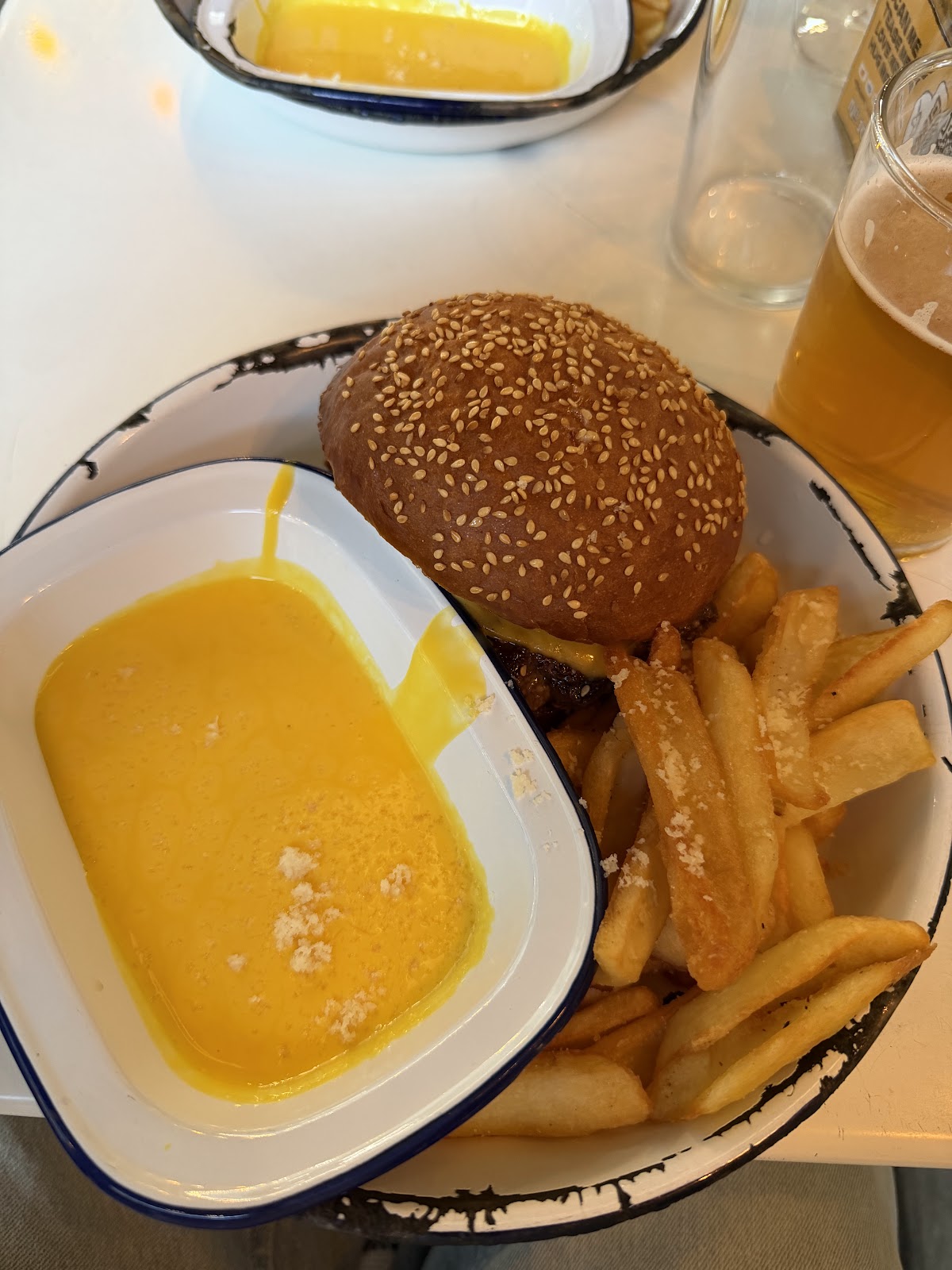 ЕПІК ЧІЗБУРГЕР КАФЕ / EPIC CHEESEBURGER CAFE photo 5