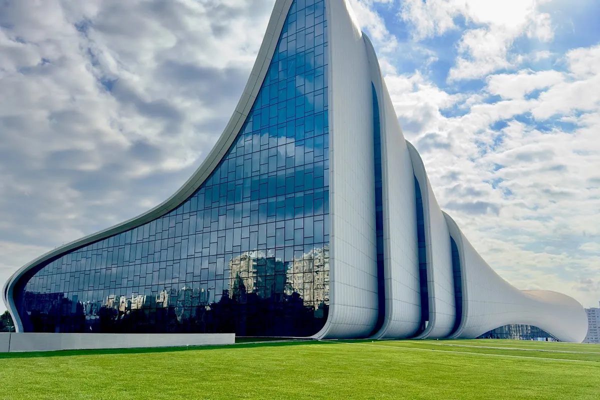 Haydar Aliyev Museum photo 1