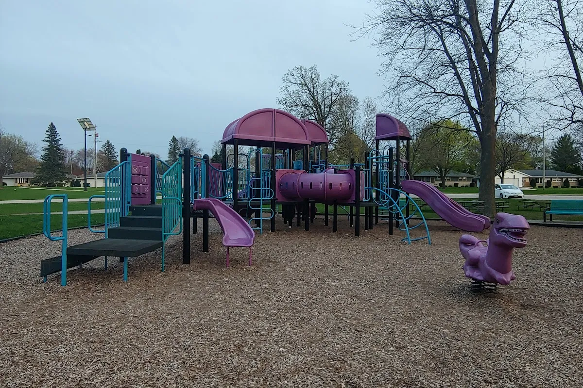 Riverside Park photo 1