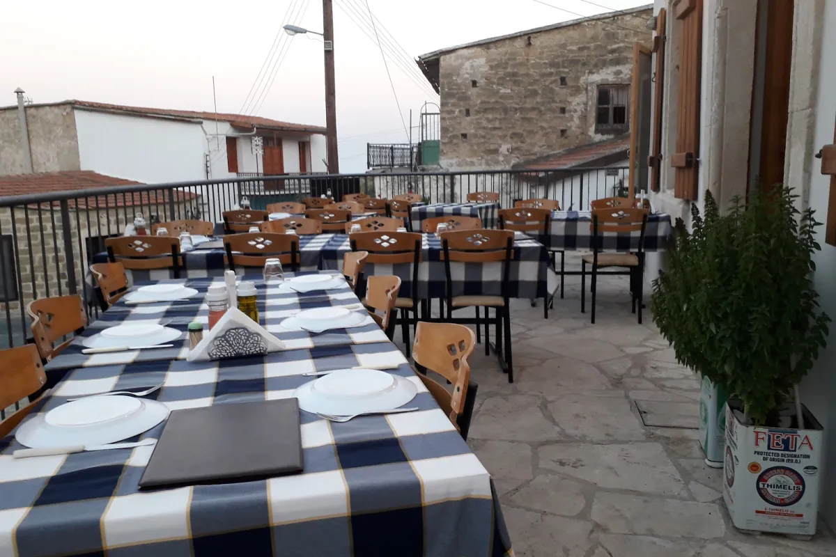 Lenia's Traditional Tavern photo 1