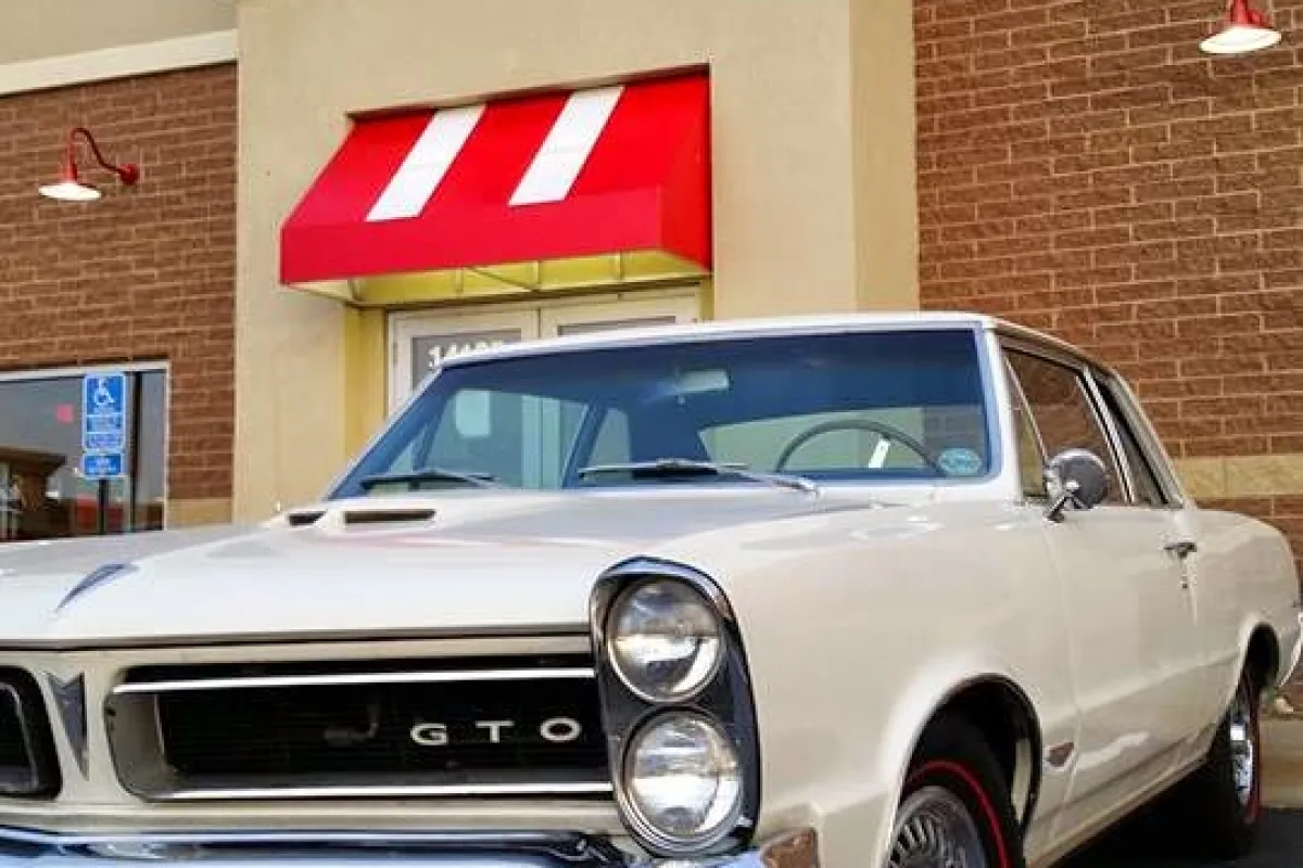 Freddy's Frozen Custard & Steakburgers photo 1