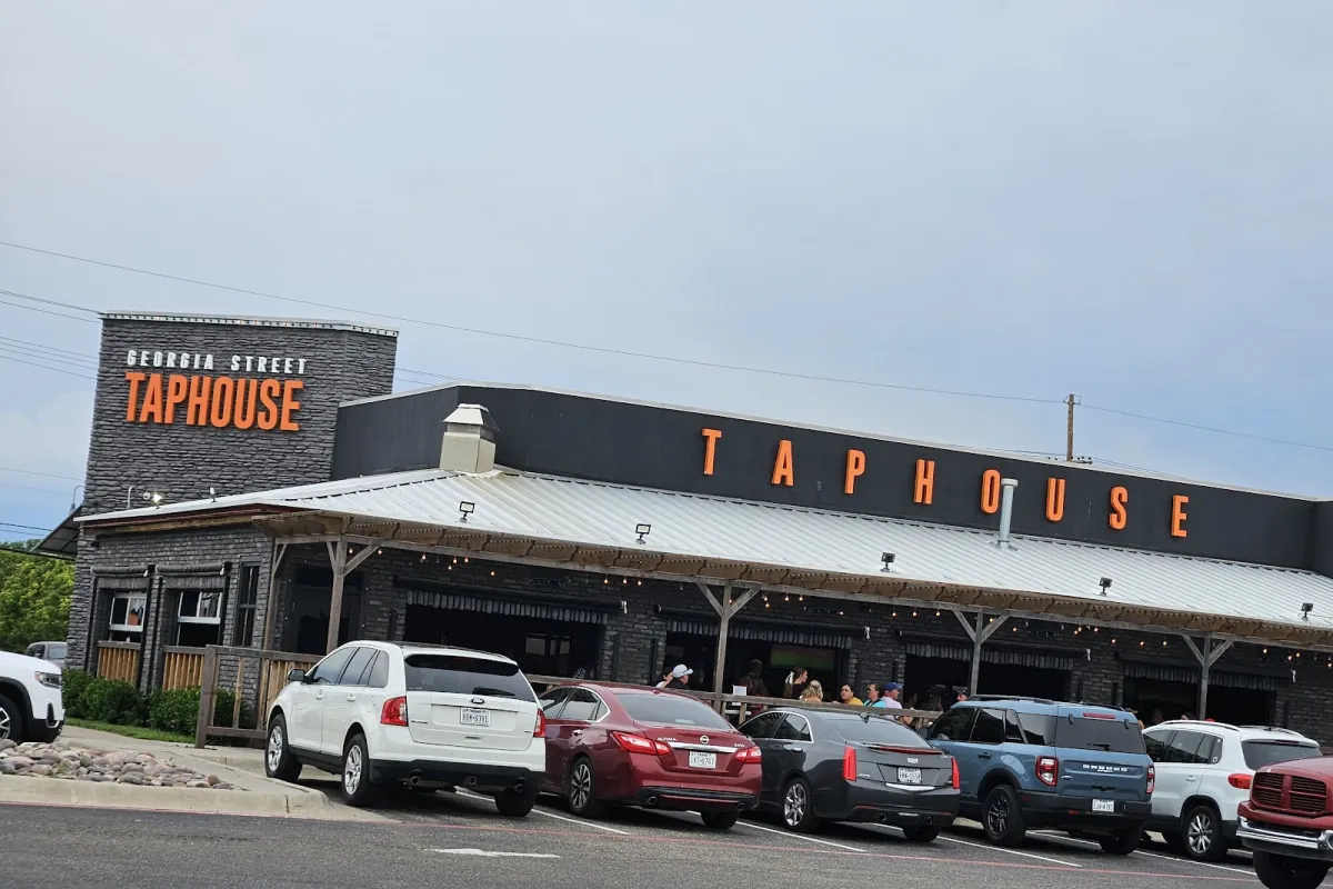 Georgia Street Taphouse photo 1