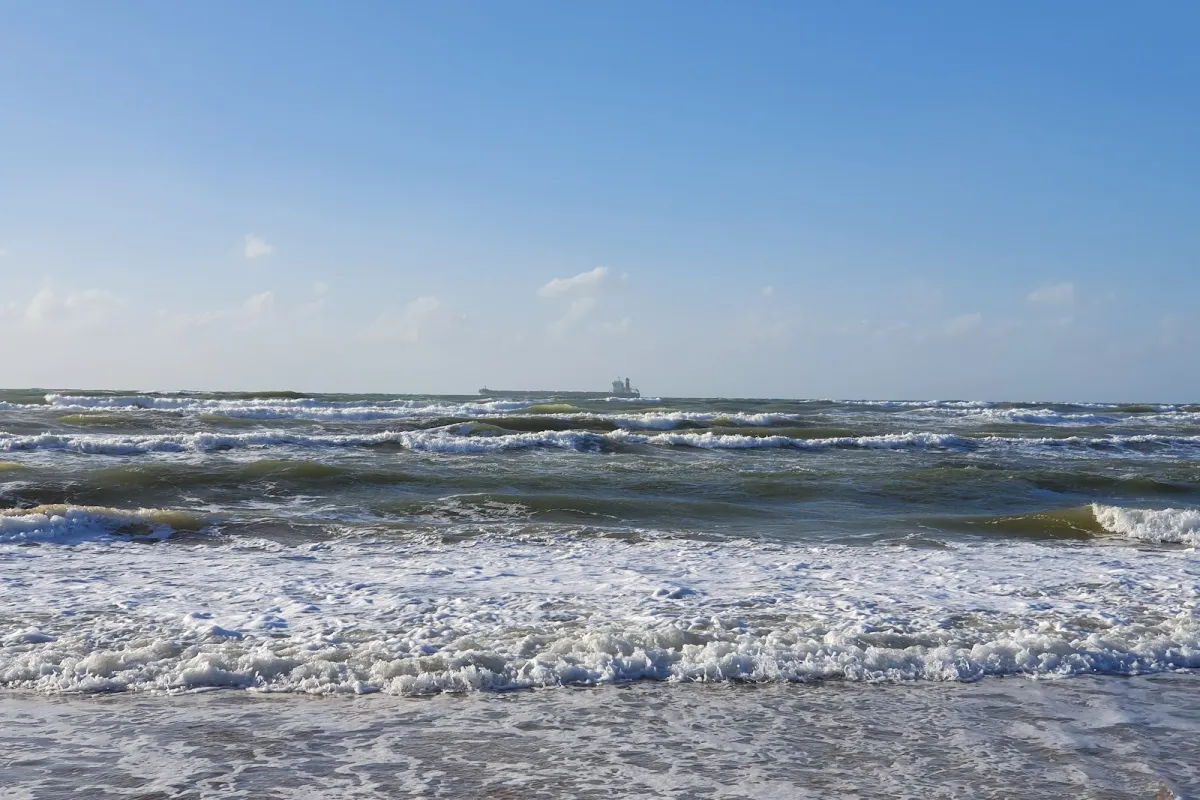 Caesarea beach Hofsonit photo 1