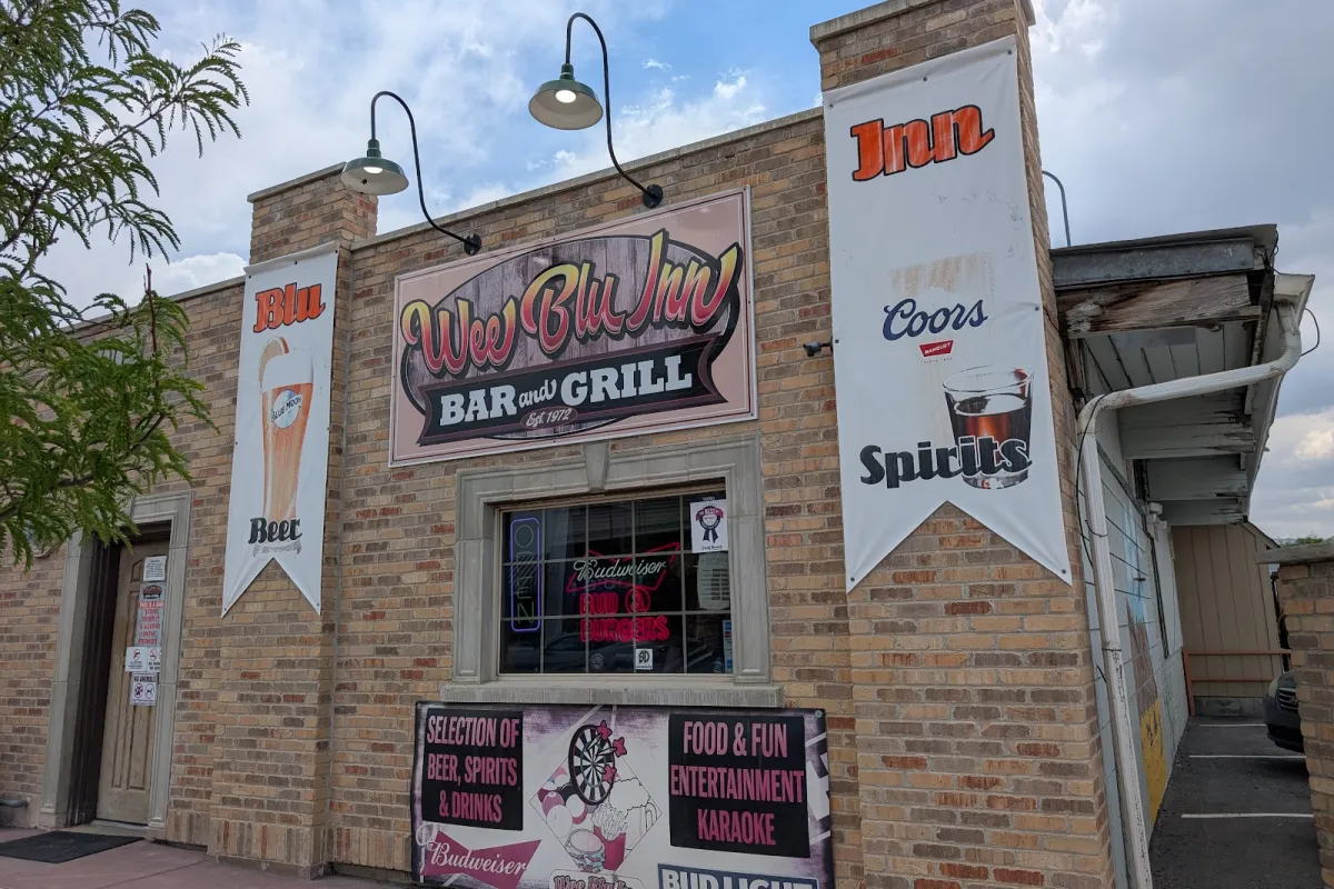Wee Blu Inn Bar and Grill photo 1