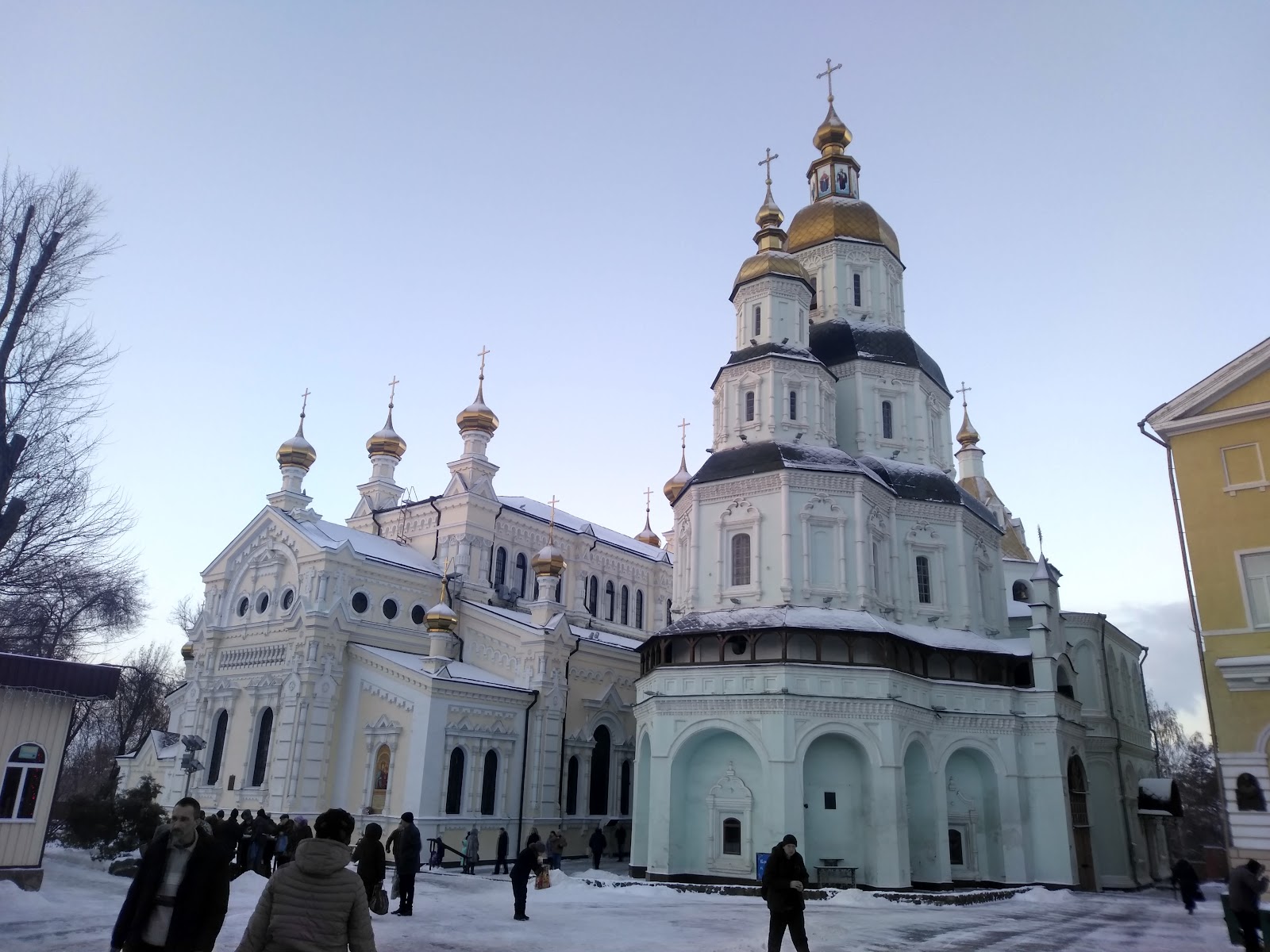 Svyato-Pokrovsʹkyy Cholovichyy Monastyr Rpts V Ukrayini photo 2