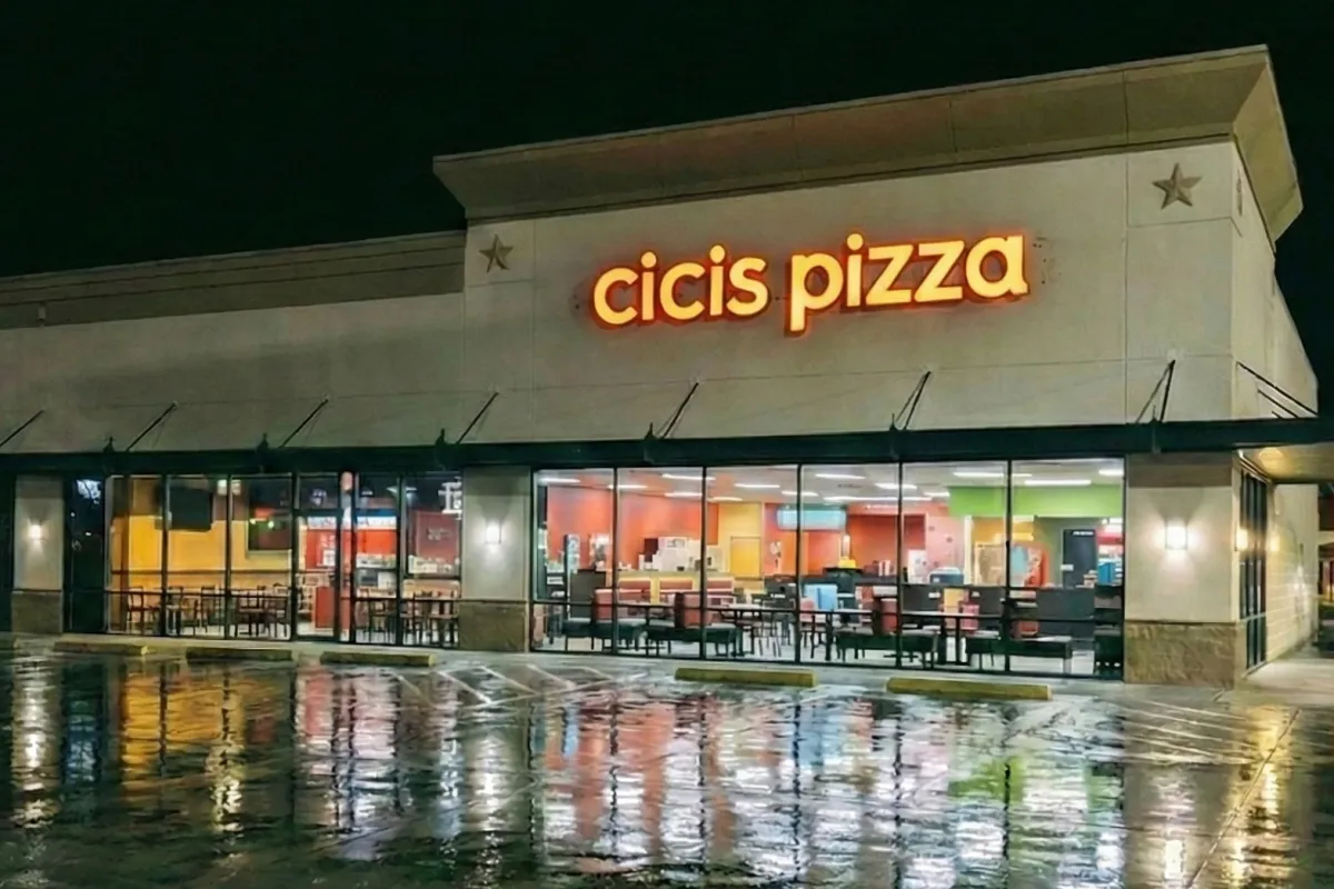 Cicis Pizza photo 1