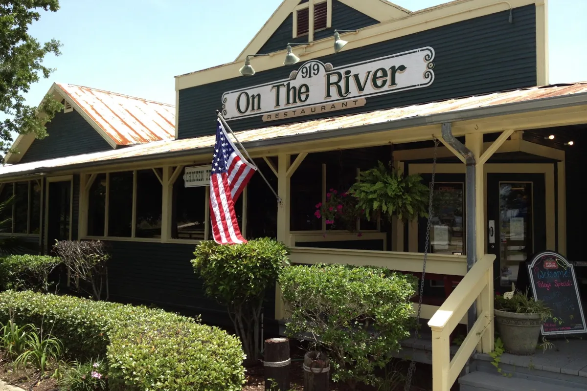 On the River Restaurant & Catering photo 1