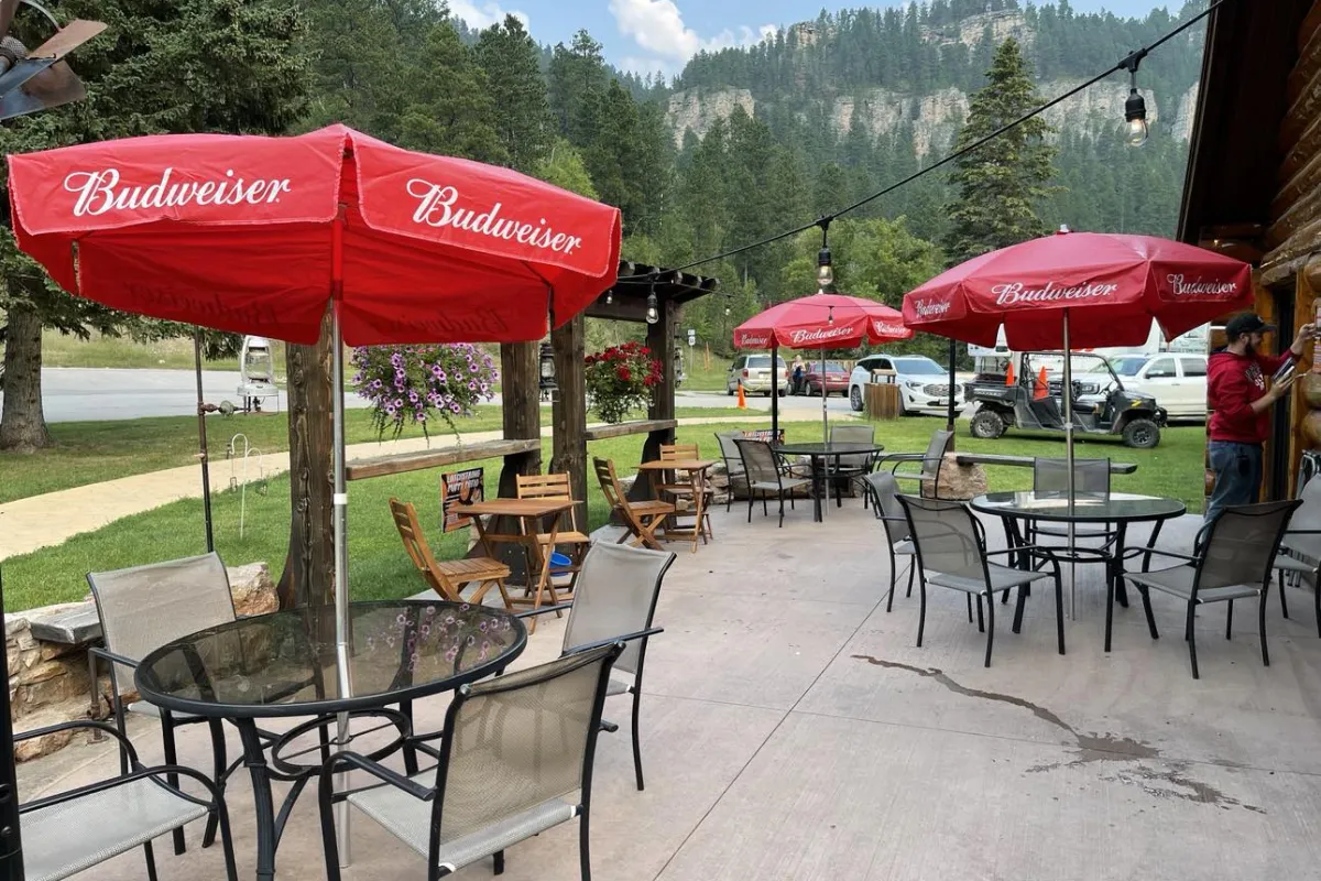 Latchstring Restaurant photo 1