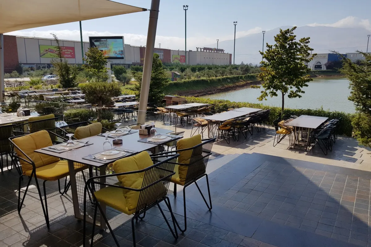 Amaleen Cafe & Restaurant photo 1