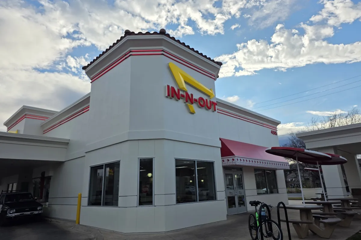 In-N-Out Burger photo 1