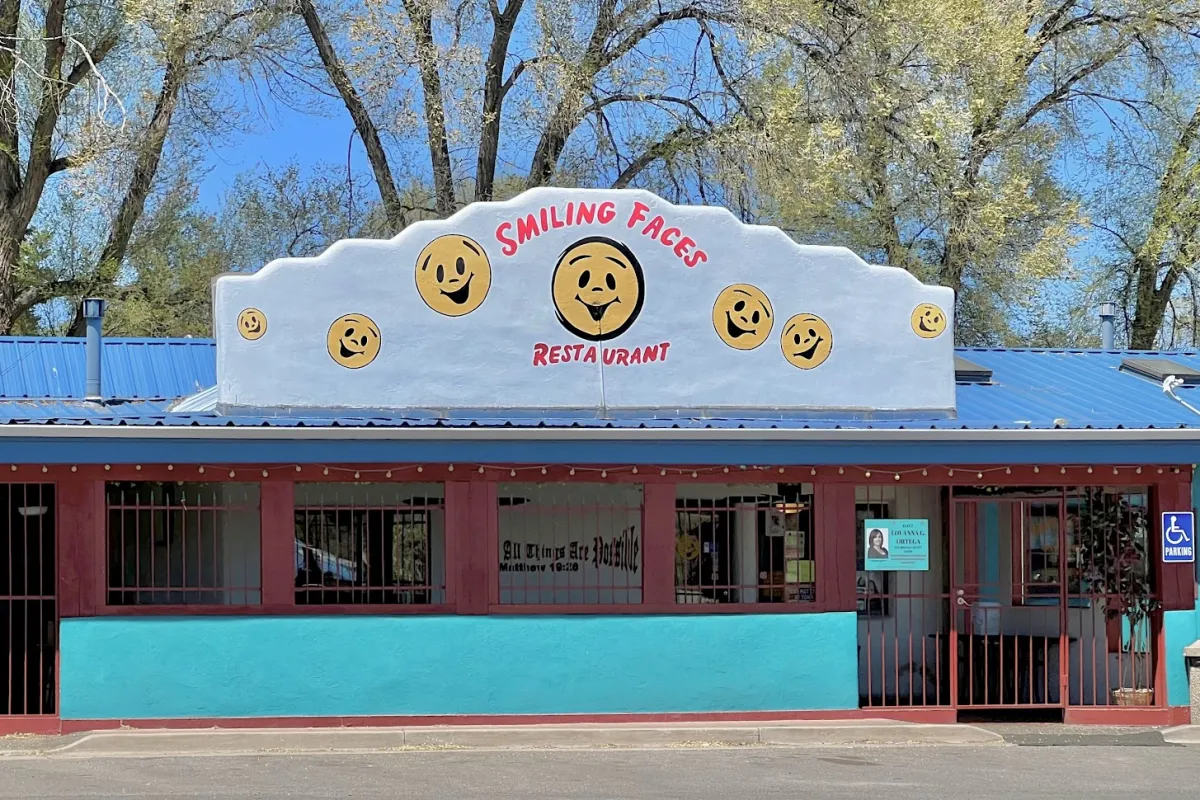 Smiling Faces Restaurant photo 1