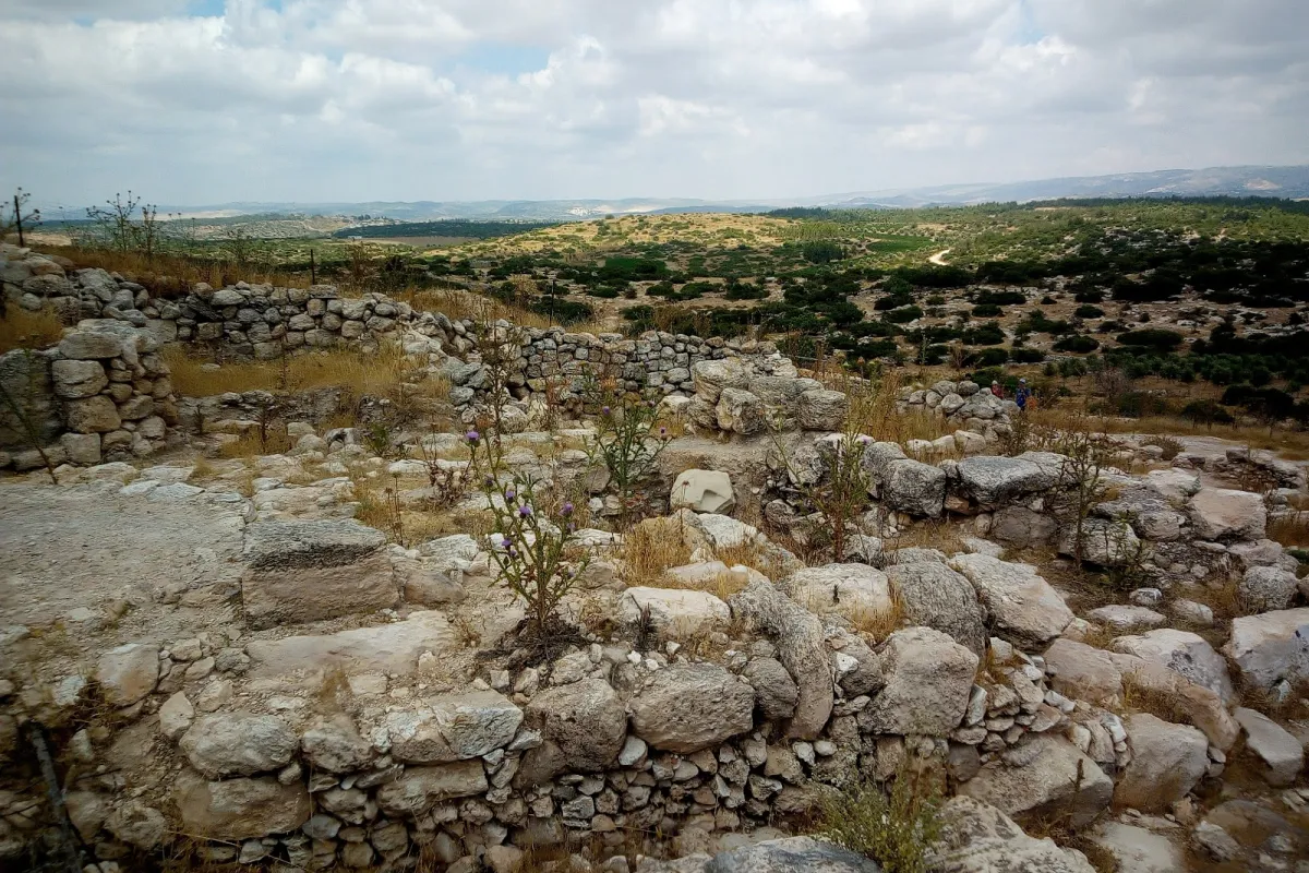 Khirbet Burgin photo 1