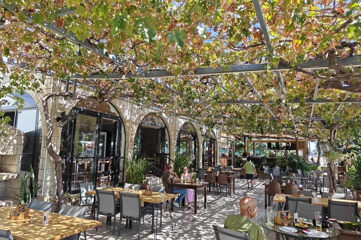 Londos Perasma Cafe-Restaurant photo 1
