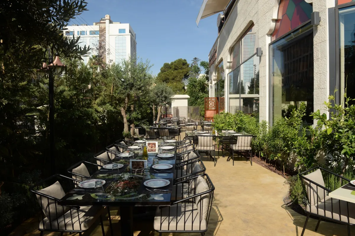 Lebanese Um Khalil - Jabal Amman photo 1
