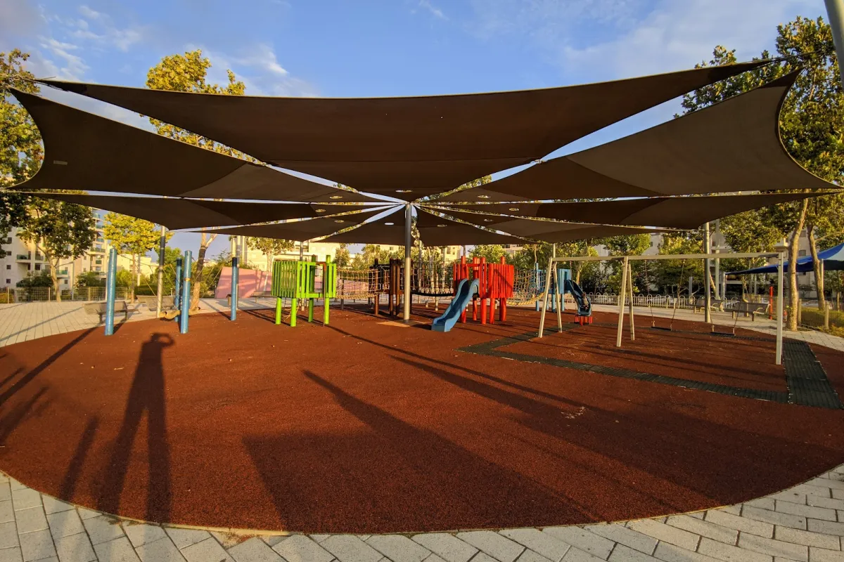 גן ליפשיץ - הגבעה photo 1
