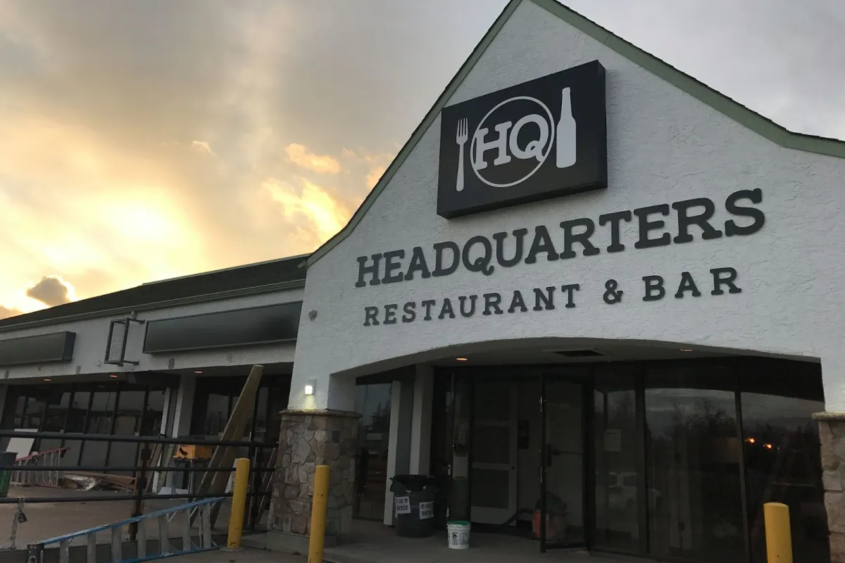Headquarters Restaurant and Bar photo 1