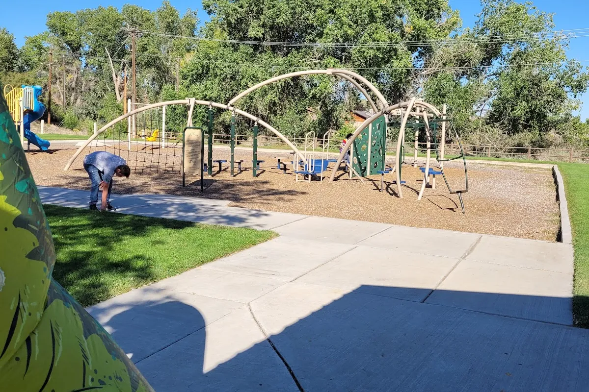Rio Vista Park - Upper photo 1
