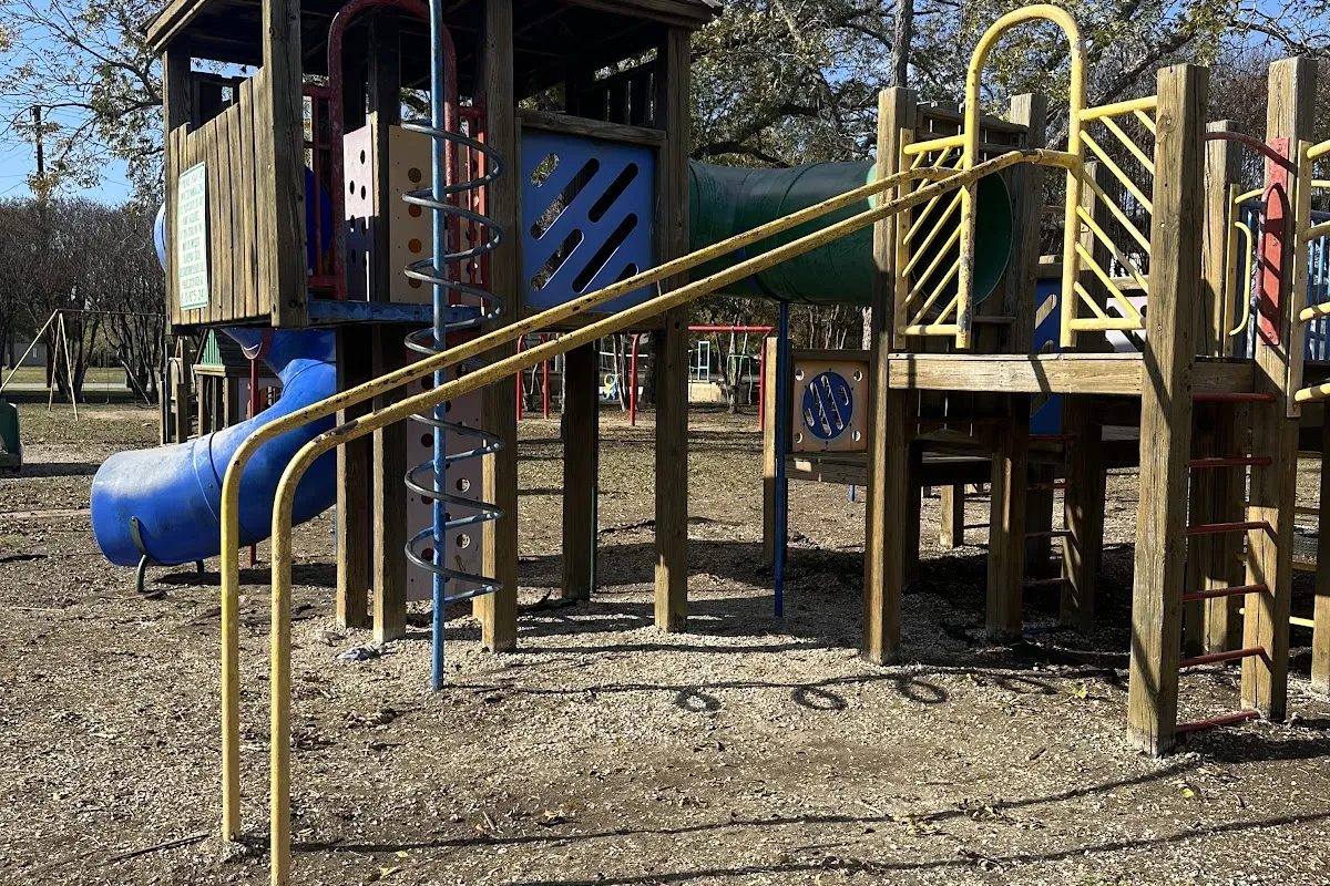 Longer Park photo 1