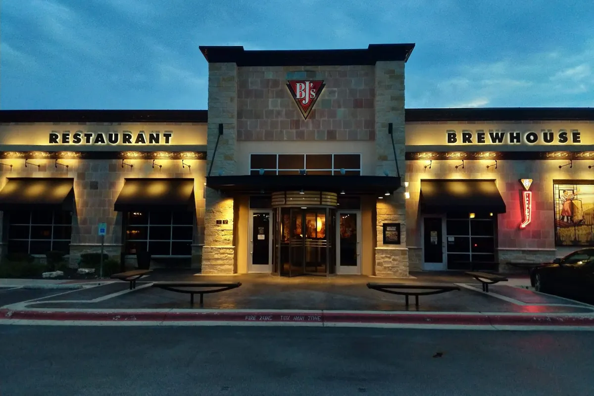 BJ's Restaurant & Brewhouse photo 1