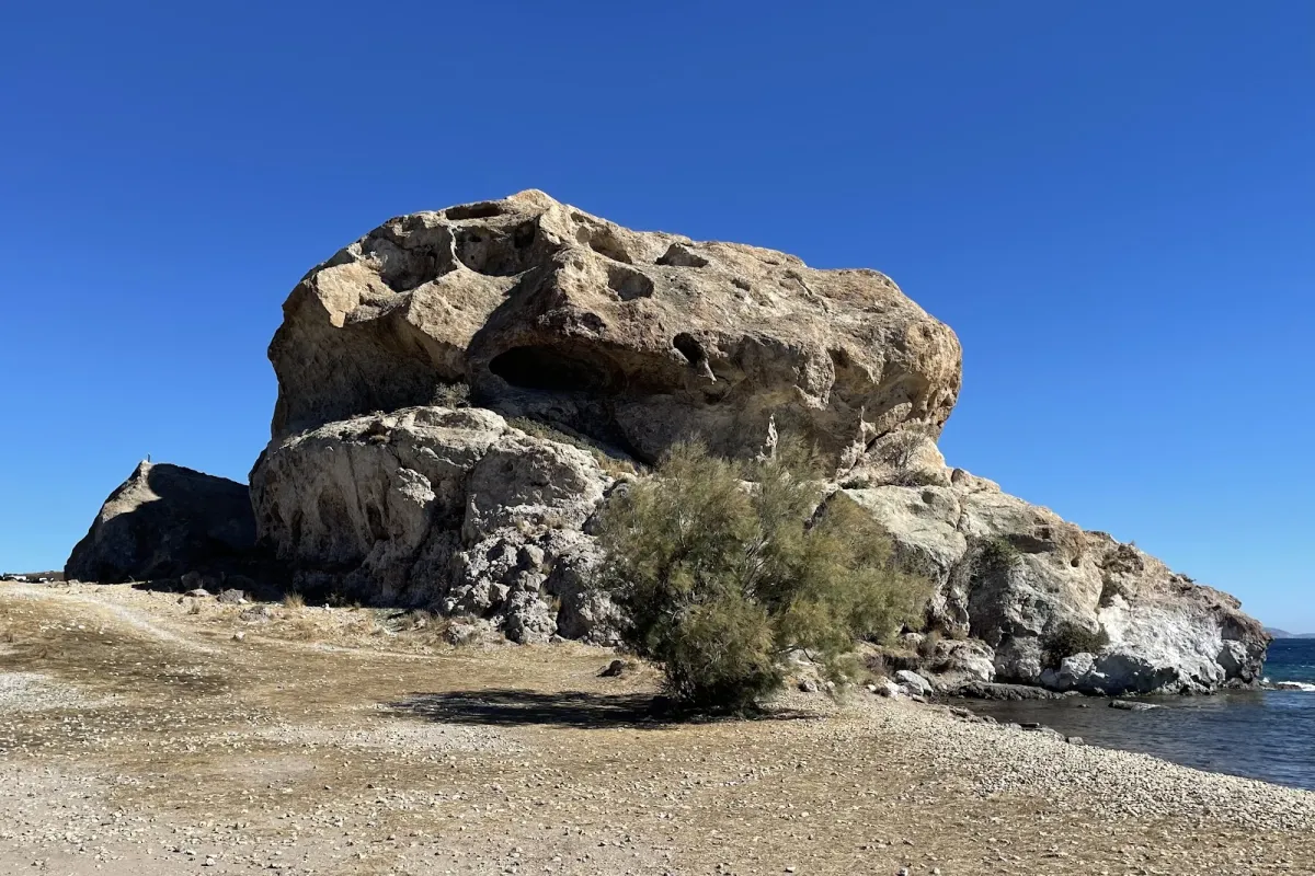 Rock of Kalikatsou photo 1