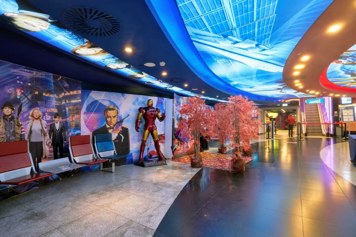 Cinema City Glilot photo 1