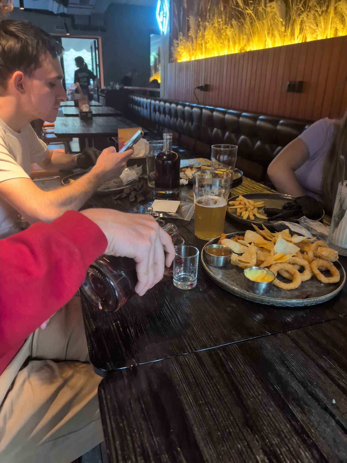 Добрий Друг 6 паб Львів pub Lviv photo 3