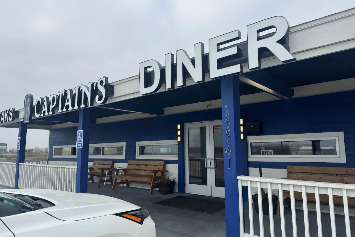 Captain’s Diner photo 1