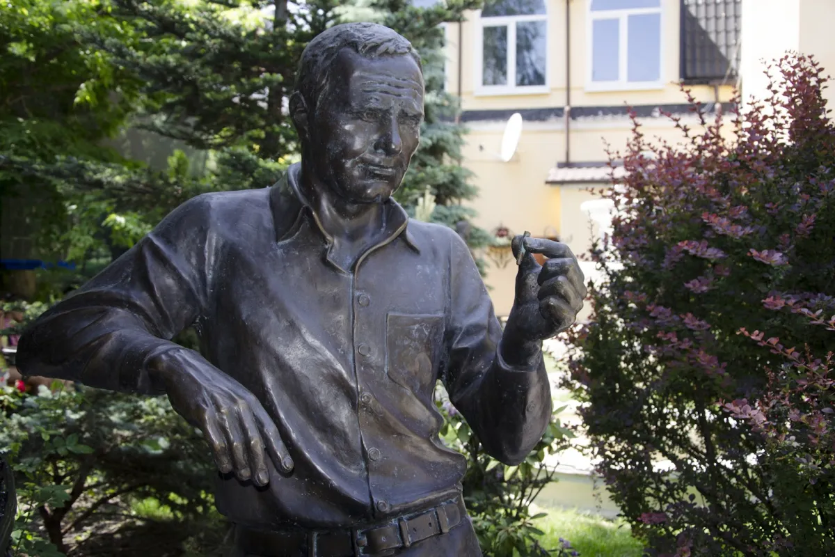 Sculpture garden photo 1