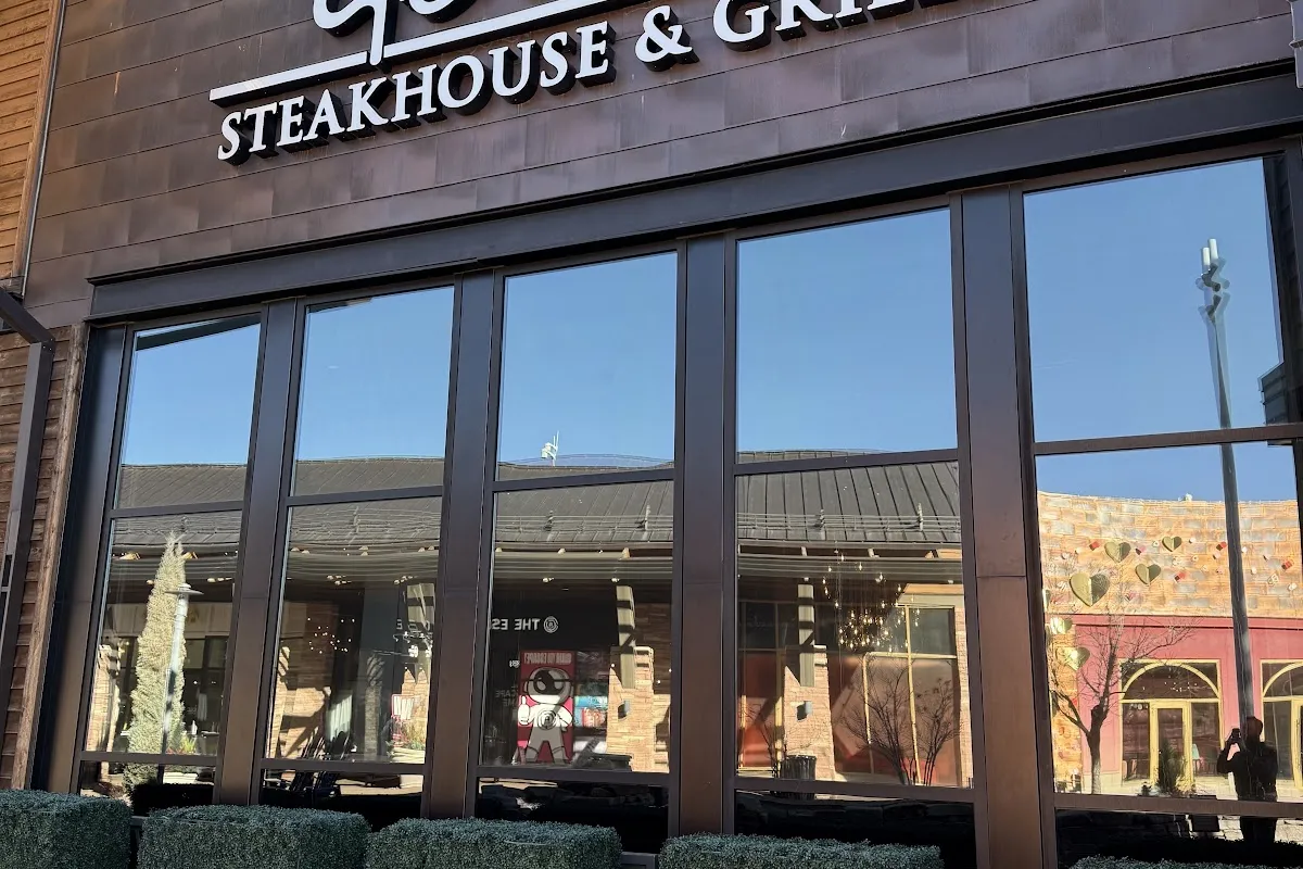 Perry’s Steakhouse & Grille photo 1