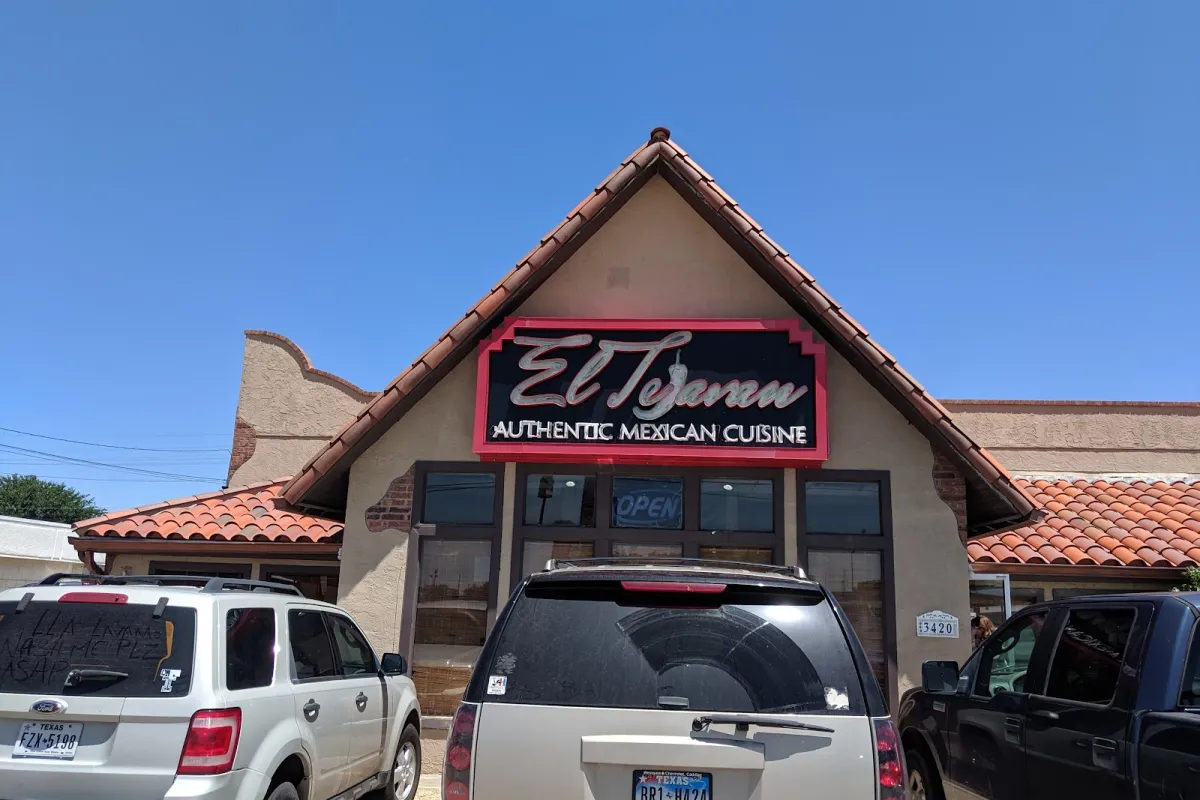 El Tejavan I -40 West + Paramount photo 1