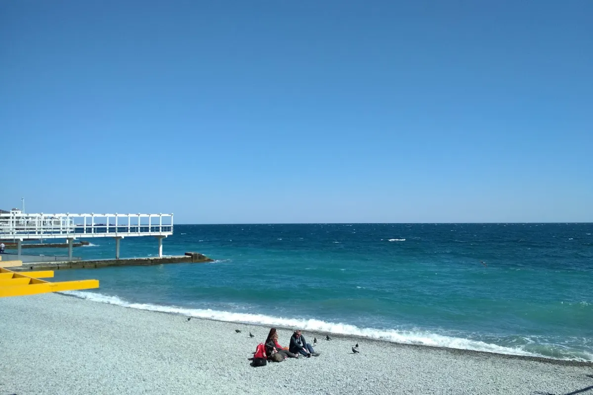 Massandrovsky beach photo 1