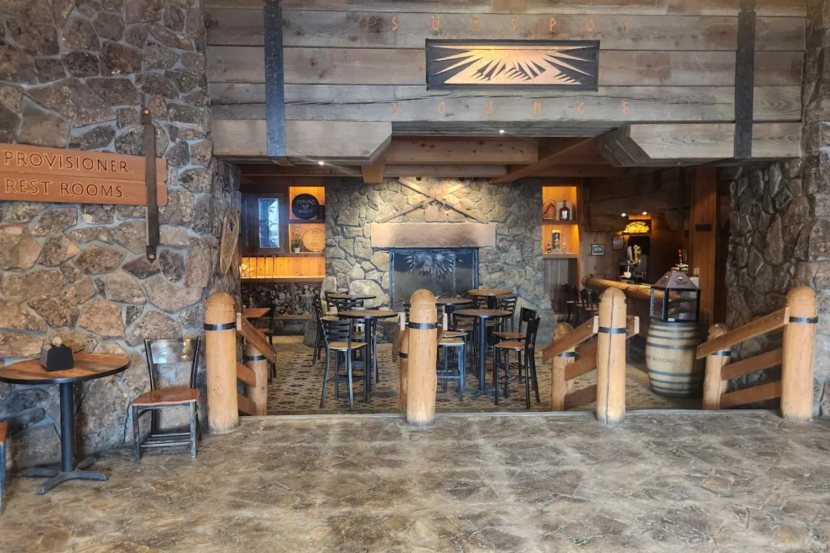 Sunspot Mountaintop Lodge photo 1