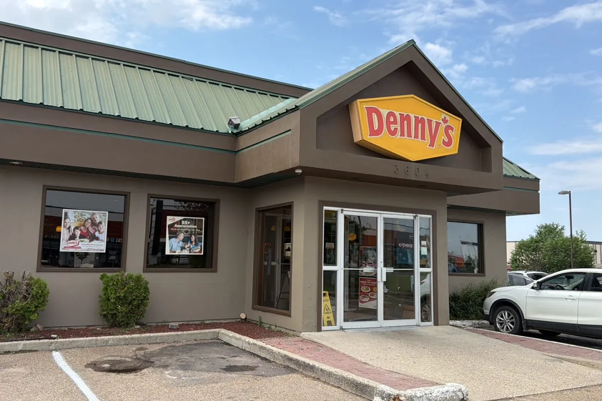 Denny's Restaurant Gateway photo 1