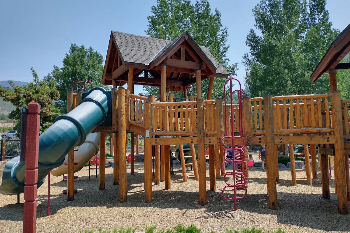 Donovan Park photo 1