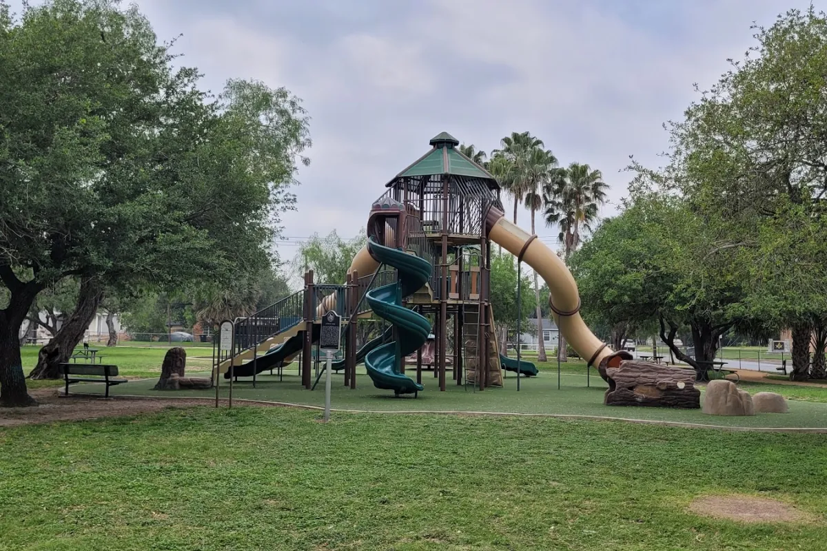 Gibson Park photo 1