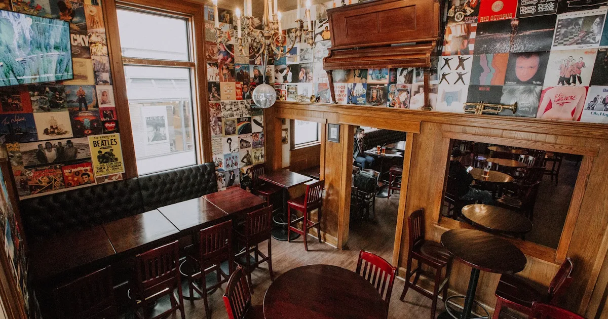 Victoria's Tavern Downtown photo 1