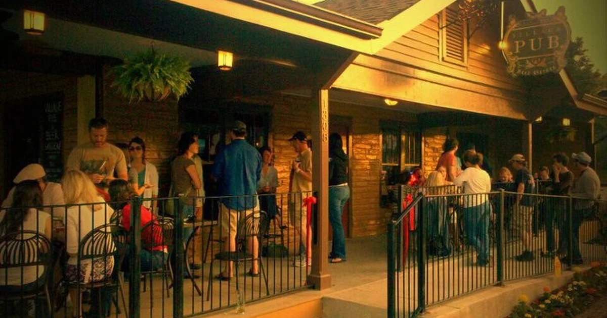Village Pub and Beer Garden photo 1