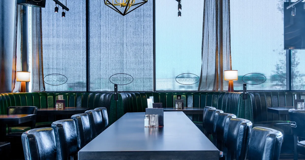 Browns Socialhouse Lawson Heights photo 1