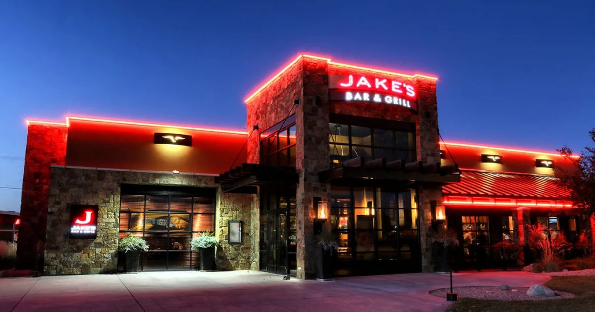 Jake's Bar & Grill photo 1