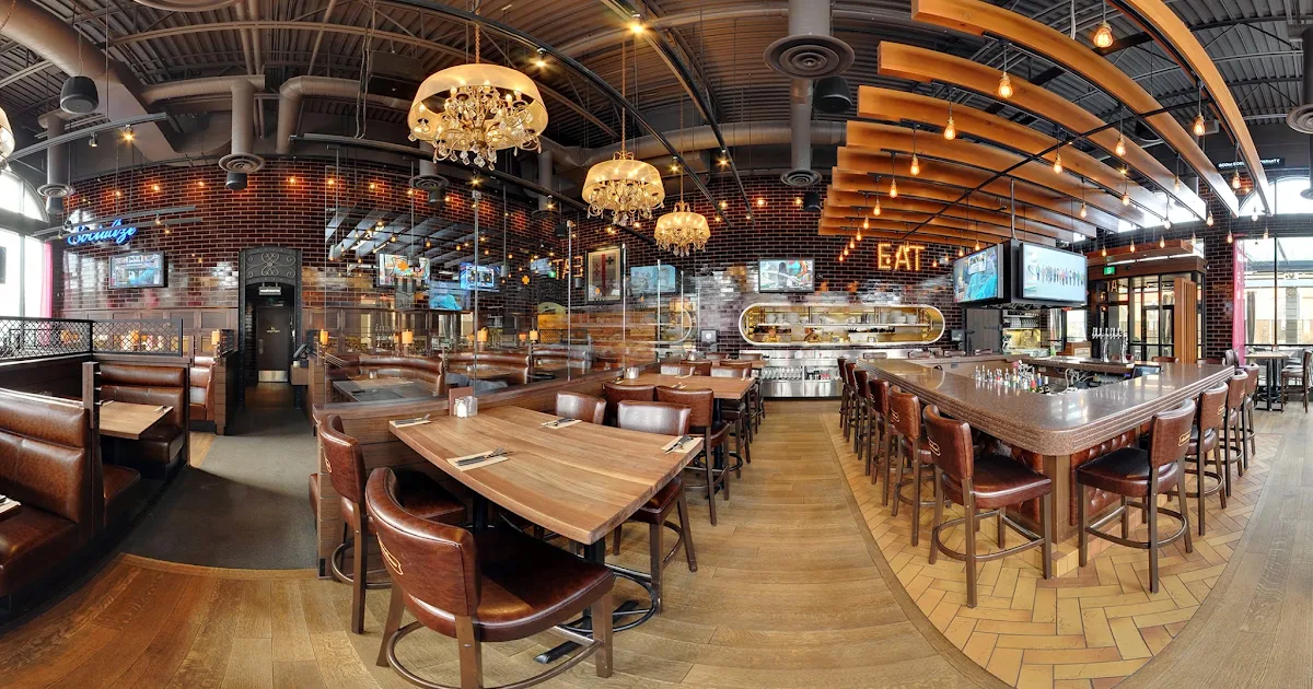 Browns Socialhouse Moose Jaw photo 1