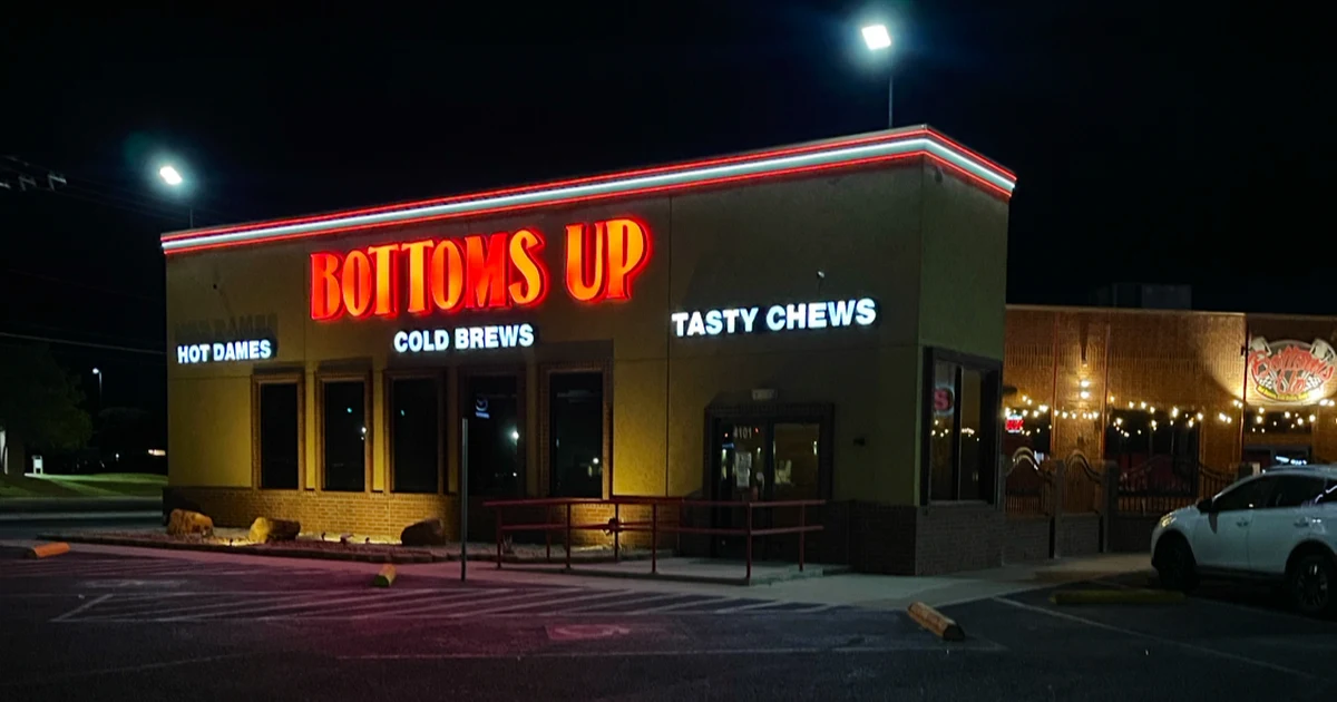 Bottoms Up Bar & Grill photo 1