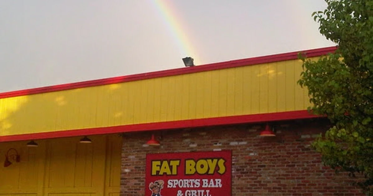 Dozens - Fat Boy's Bar & Grill photo 1