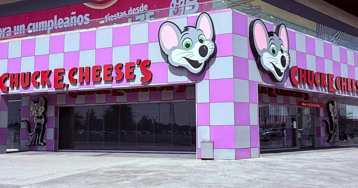 Chuck E. Cheese La Fe photo 1