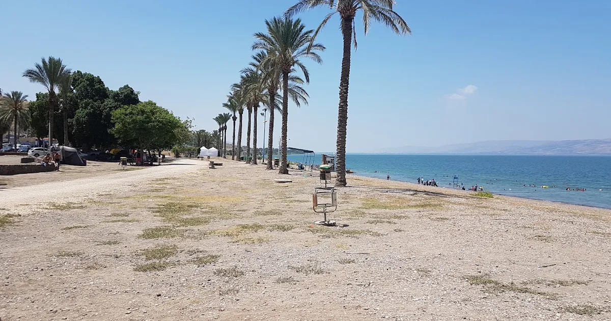 Lavnun Beach photo 1